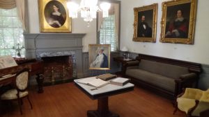 Photo of parlor with 1800s decor